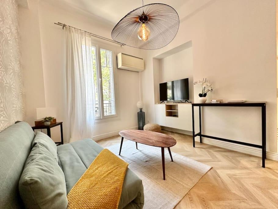 Magnifique Appartement Moderne - Clim & Wifi นีซ ภายนอก รูปภาพ