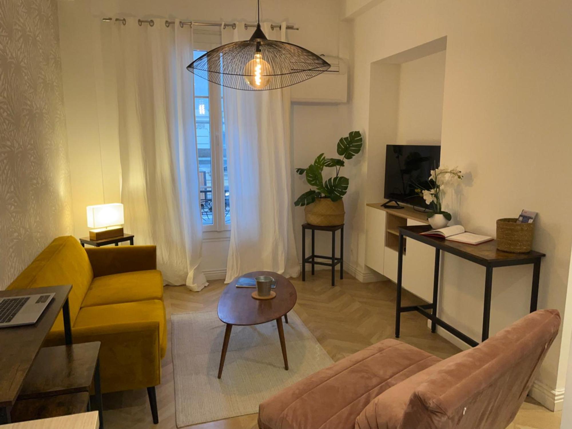 Magnifique Appartement Moderne - Clim & Wifi นีซ ภายนอก รูปภาพ
